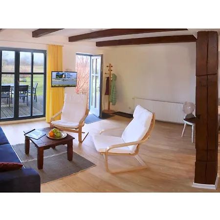 Kinderfreundliche In Idyllischer Lage By Interhome 別荘 *