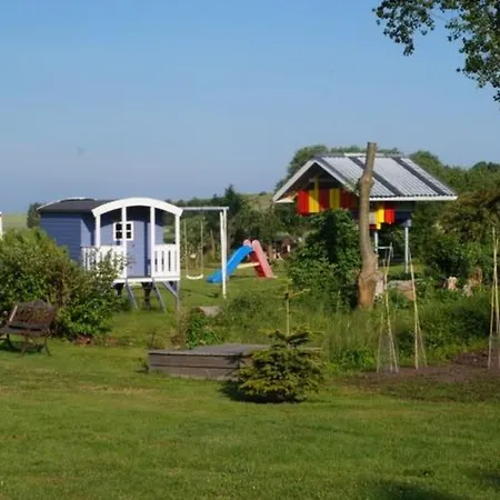 Dom wakacyjny Kinderfreundliche In Idyllischer Lage By Interhome