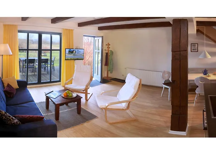 Kinderfreundliche In Idyllischer Lage By Interhome 別荘 *