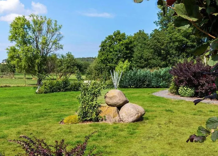 Kinderfreundliche In Idyllischer Lage By Interhome 別荘