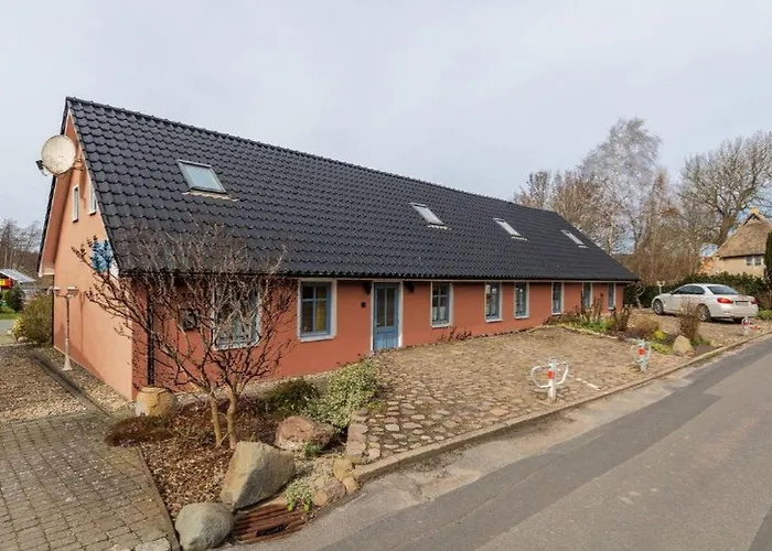 Kinderfreundliche In Idyllischer Lage By Interhome 別荘 *